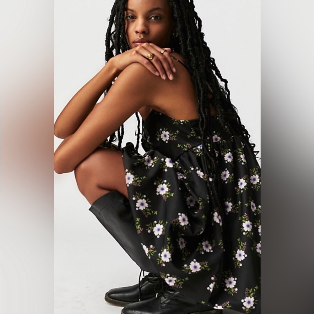 FREE PEOPLE In A Bubble Sweetheart
Neckline Mini Dress Black NWT $128 Retail